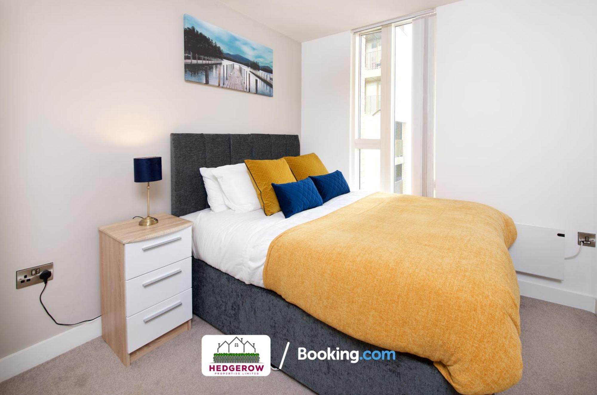 Apartment Hedgerow Urban Oasis: Spacious 3-bedroom Getaway Manchester